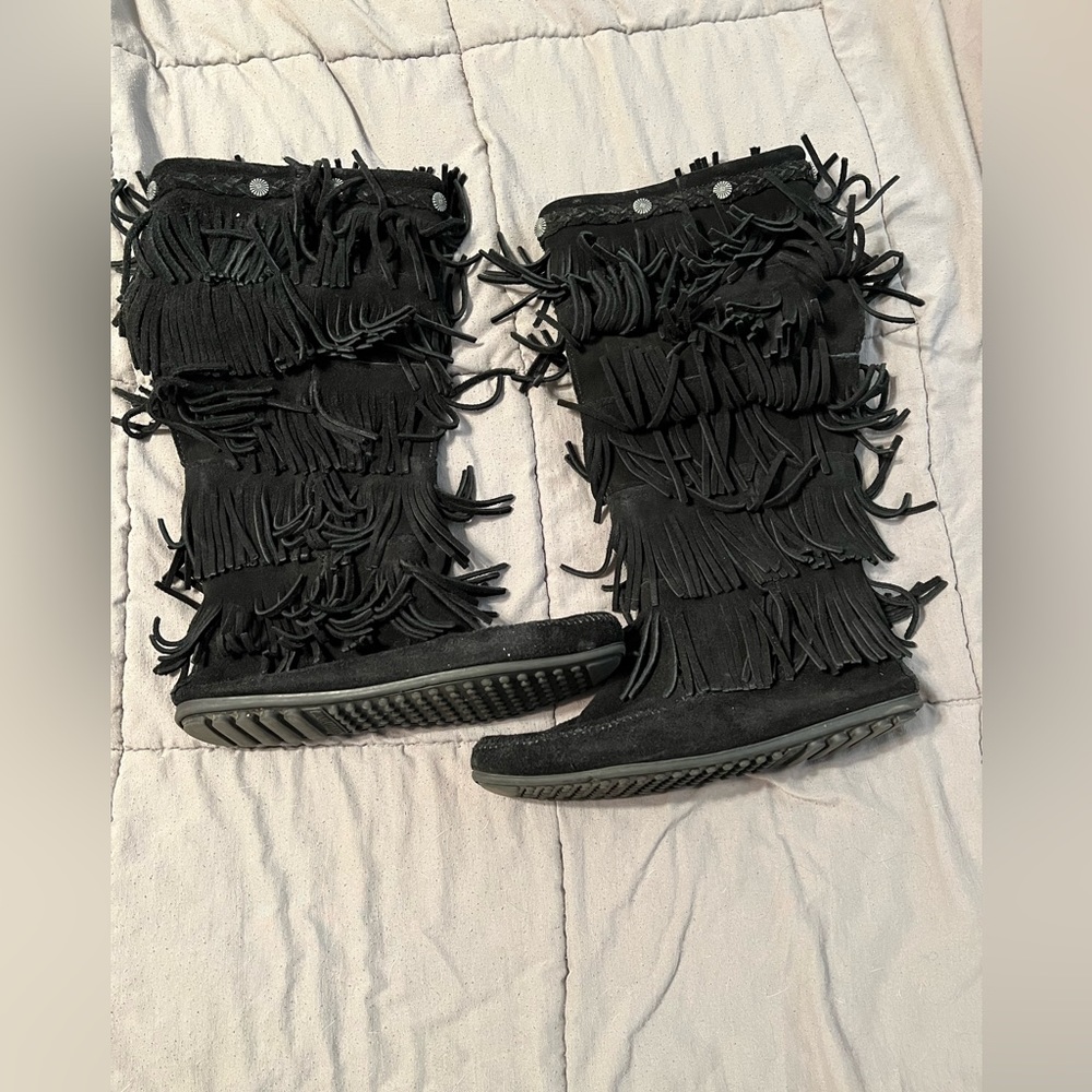 Fringe boots
